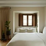 The Storyteller Boutique House בית הארחה קאלאבאקה
